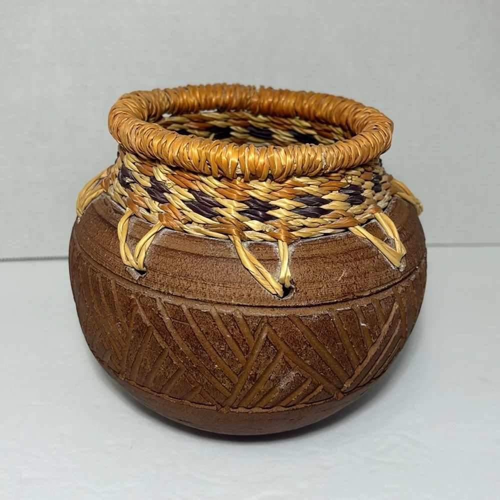 Pier 1 Clay Pot Handcrafted Woven Rattan/Straw Trim Around Rim Carved Clay Band